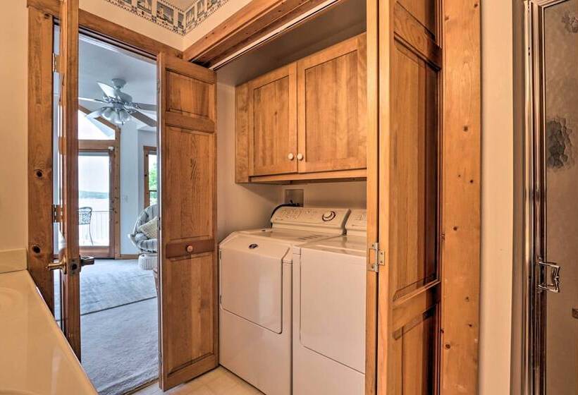 Sunny  Providence Cottage  Retreat W/ Dock, Kayaks