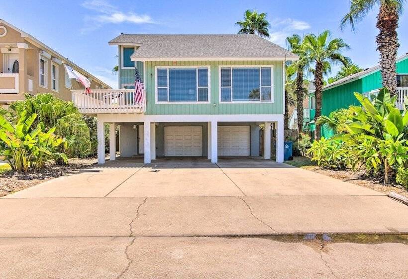 Sunny South Padre Home   Steps To The Beach!