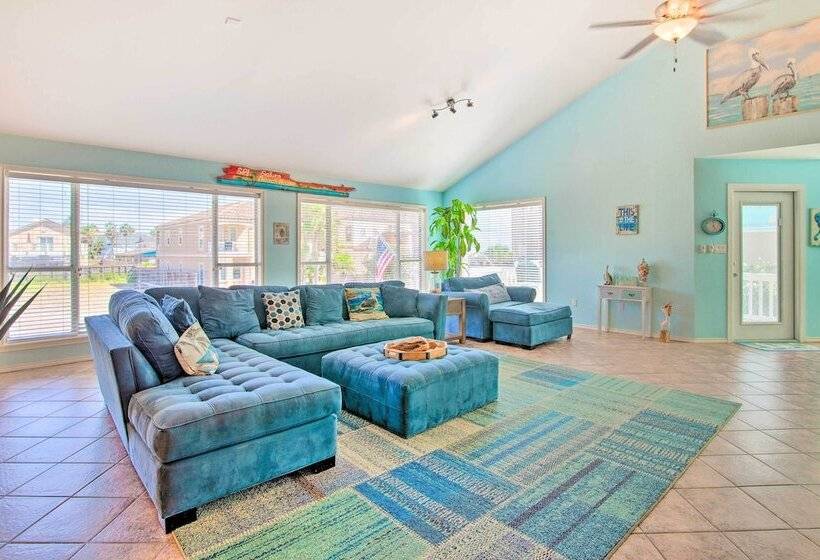 Sunny South Padre Home   Steps To The Beach!