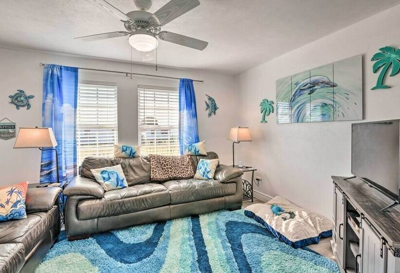 Surfside Escape W/ Deck ~ 1 Block To Beach!