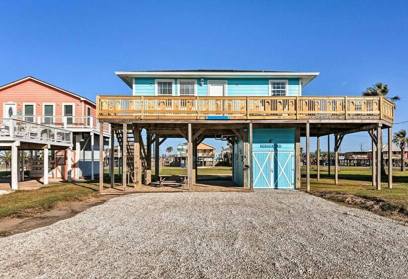 Surfside Escape W/ Deck ~ 1 Block To Beach!