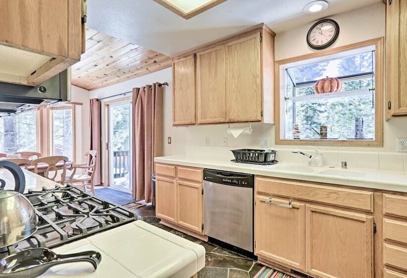 Tahoe Vista Family Cabin: 7 Mi To Northstar Resort