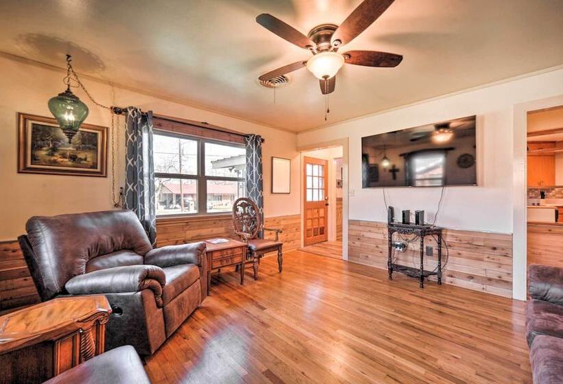 The Blue Tub  In Downtown Fredericksburg!