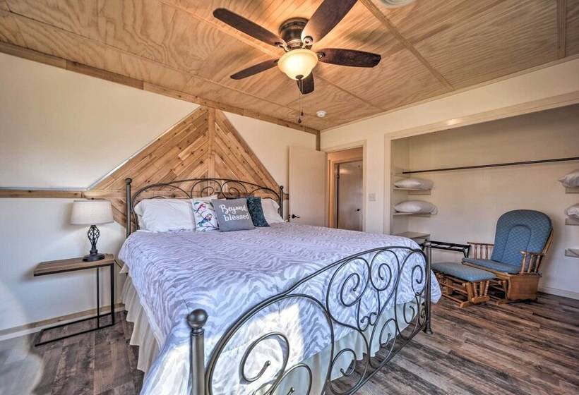 The Blue Tub  In Downtown Fredericksburg!