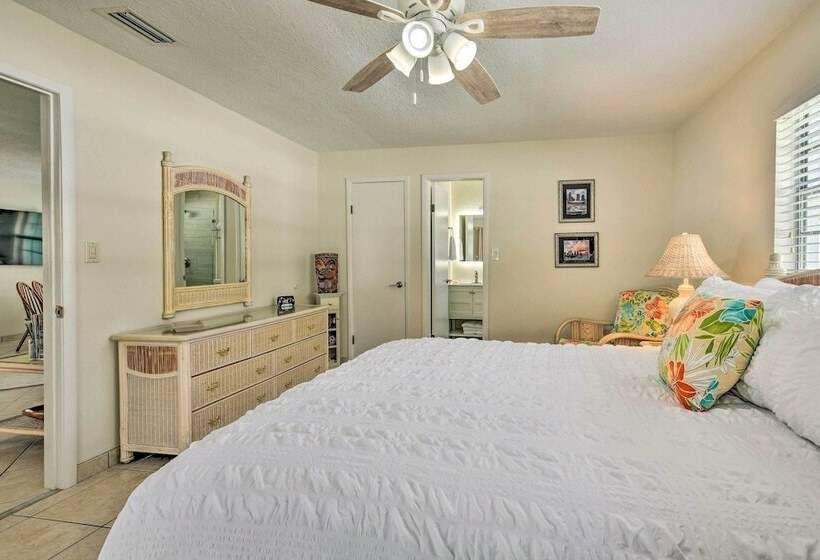 The Flamingo House  Apollo Beach Gem W/ Pool