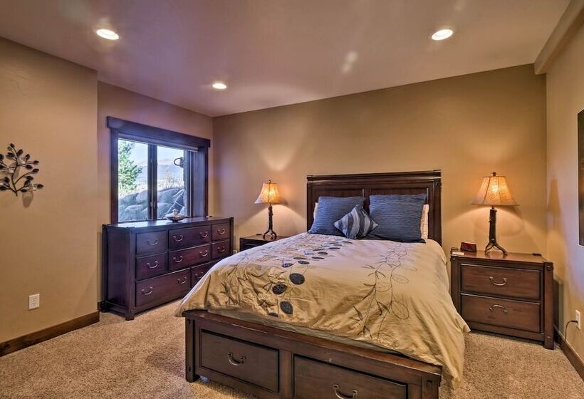 Breck Mtn Home W/ Hot Tub & Game Room!