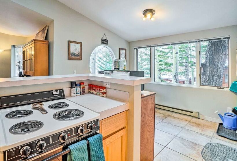 Cabin On Clear Creek: A Hobbits Retreat!