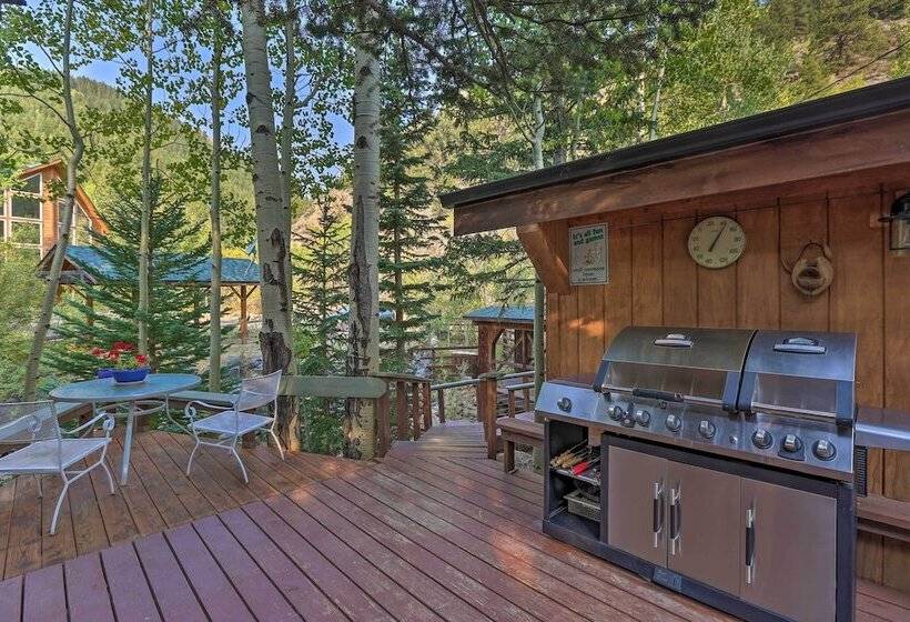 Cabin On Clear Creek: A Hobbits Retreat!