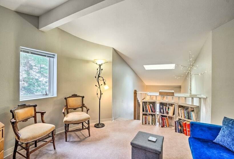 Cabin On Clear Creek: A Hobbits Retreat!