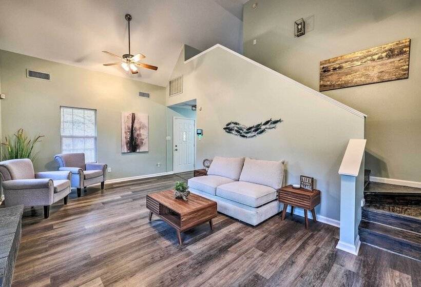 Tranquil Retreat W/ Dock On Lake Hamilton!