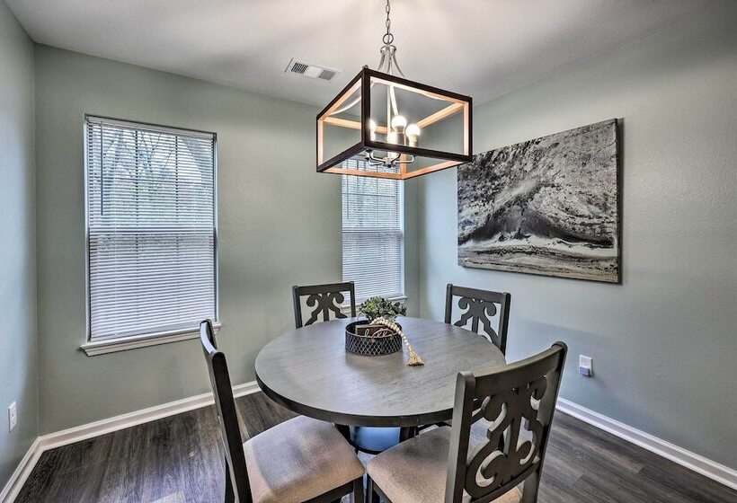 Tranquil Retreat W/ Dock On Lake Hamilton!