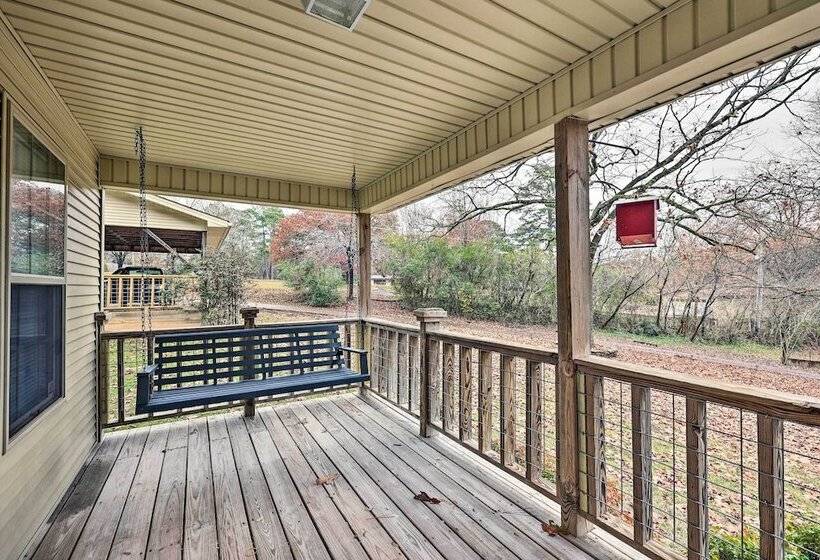 Tranquil Retreat W/ Dock On Lake Hamilton!