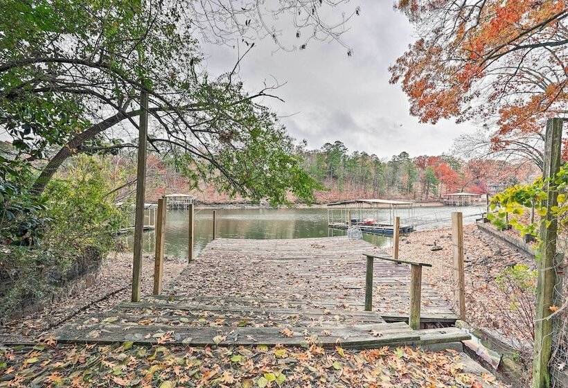 Tranquil Retreat W/ Dock On Lake Hamilton!