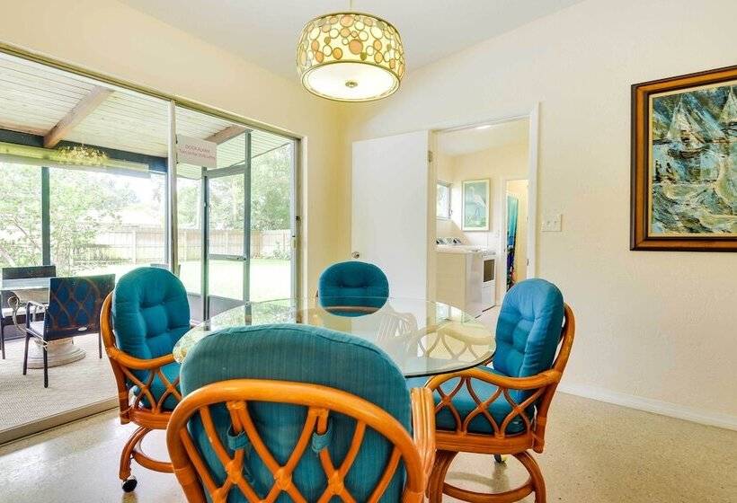 Uncle Louie S Gulf Coast Retreat W/ Outdoor Oasis!