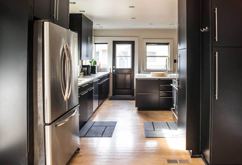 Updated Tacoma Home W/ Patio: 3 Mi To Downtown