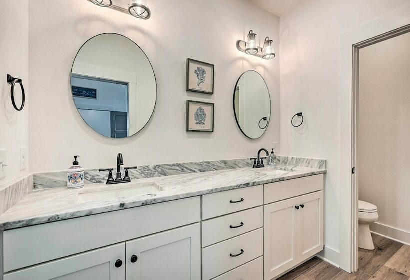 Vibrant Family House: Steps To Tims Ford Lake