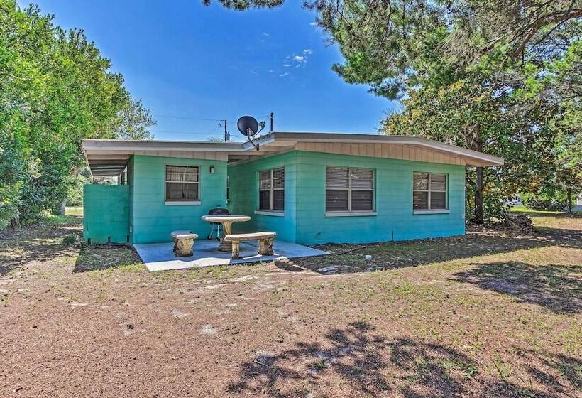 Vibrant Pcb Bungalow W/ Patio   Walk To The Beach!