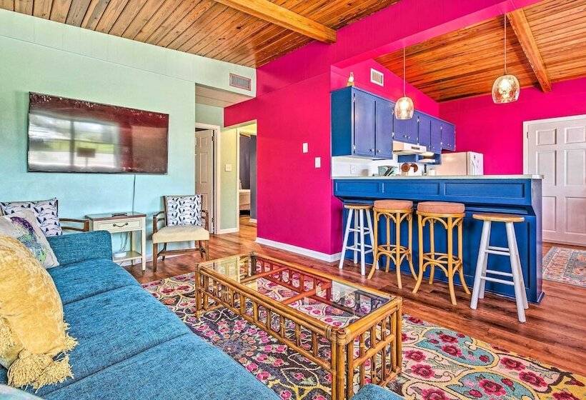 Vibrant Pcb Bungalow W/ Patio   Walk To The Beach!