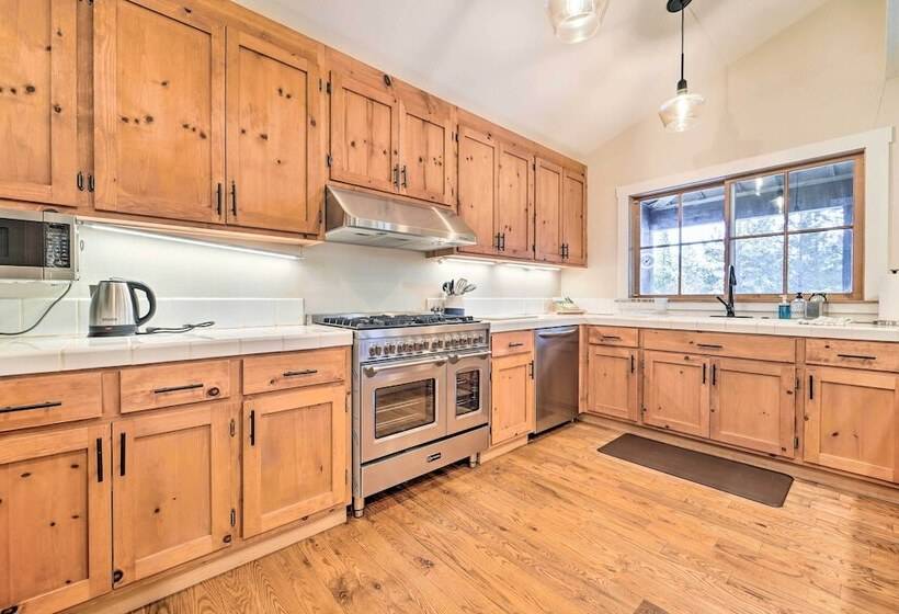 Warm Truckee Cabin On Northstar Shuttle Route