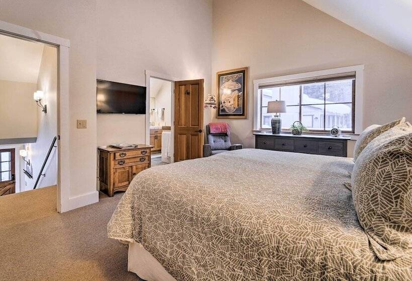 Warm Truckee Cabin On Northstar Shuttle Route