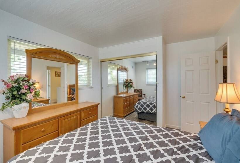 Waterfront Bethel Island Home W/ Dock & Slip