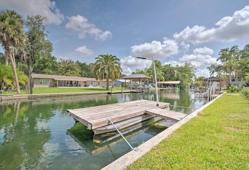 Waterfront Crystal River Home W/ Boat Dock!
