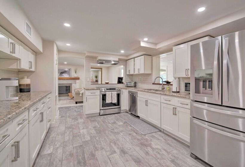 Waterfront Crystal River Home W/ Boat Dock!