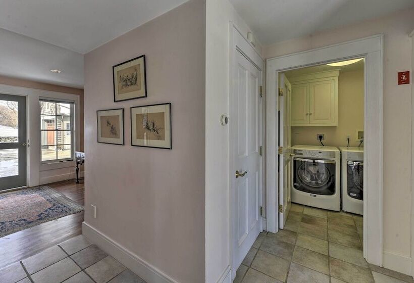 Waterfront Ipswich Escape: 2 Miles To Crane Beach!