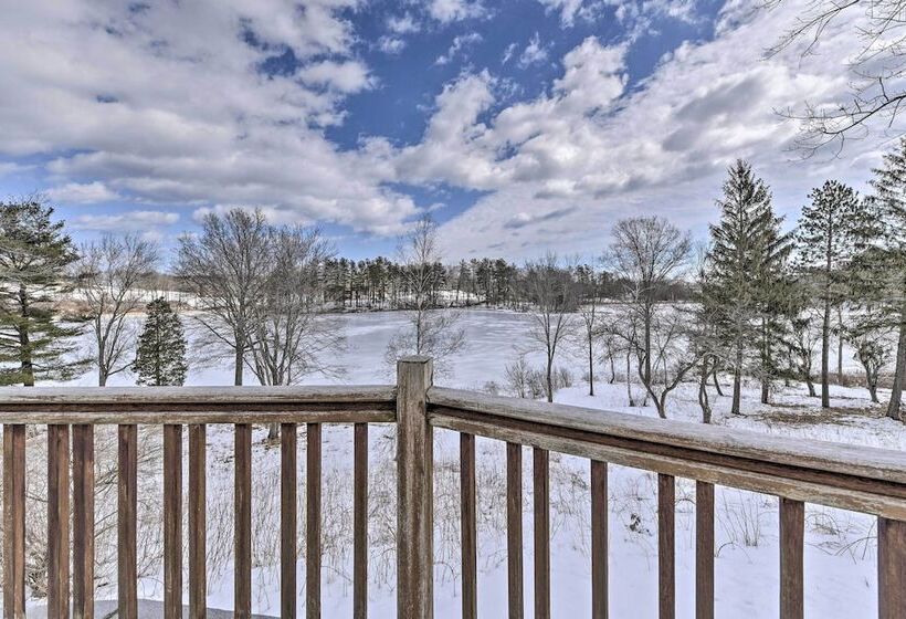 Waterfront Ipswich Escape: 2 Miles To Crane Beach!