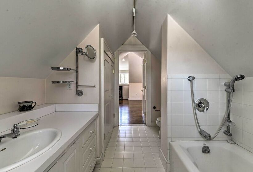 Waterfront Ipswich Escape: 2 Miles To Crane Beach!