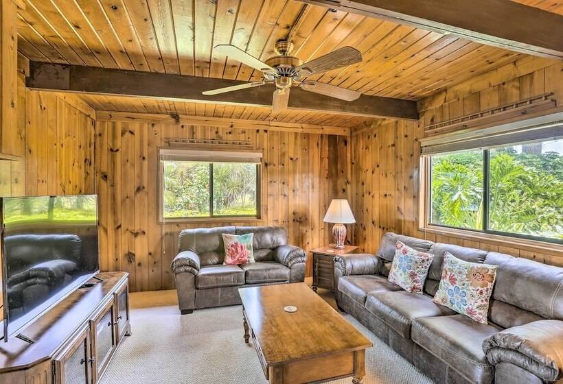 Lakefront Home W/ Game Room, Kayaks, & Fire Pit