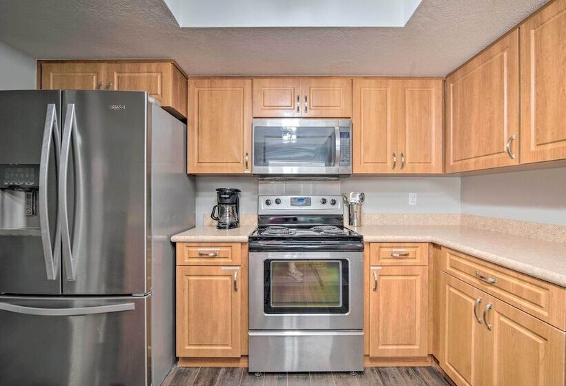 Welcoming Citrus Springs Home W/ Heated Pool