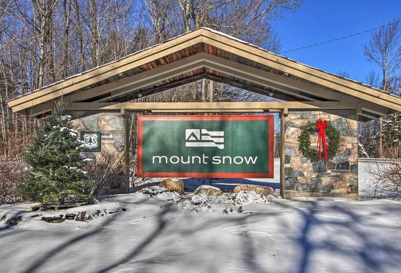 West Dover Cabin W/ Game Room, 4 Mi To Mt Snow!