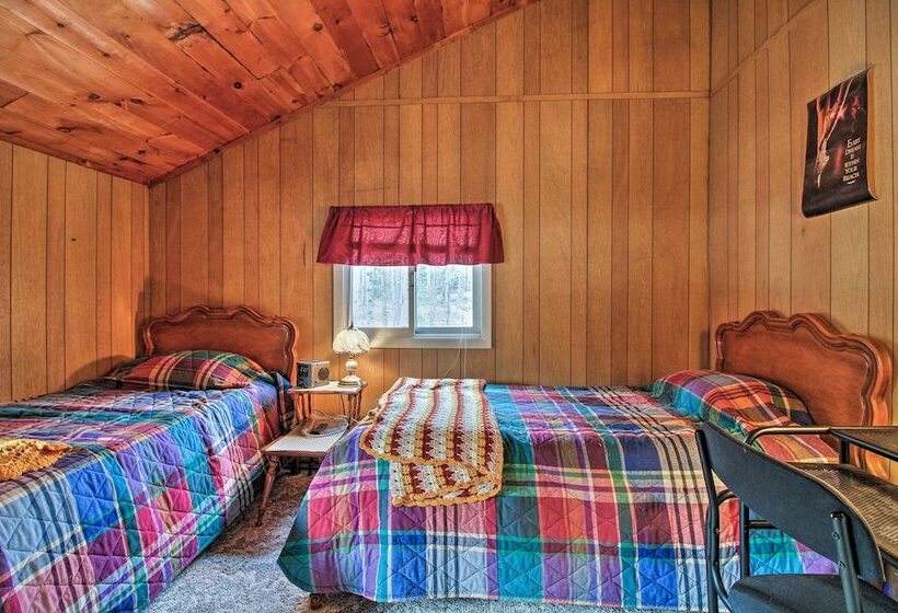 Near Hiking & Skiing: Home In Wilmington!