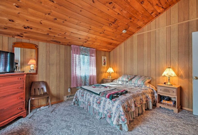 Near Hiking & Skiing: Home In Wilmington!