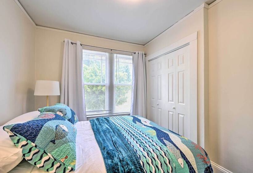 Winston Salem Retreat W/ Yard ~ 6 Mi To Dtwn!