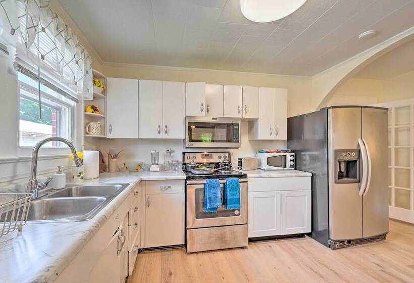 Winston Salem Retreat W/ Yard ~ 6 Mi To Dtwn!