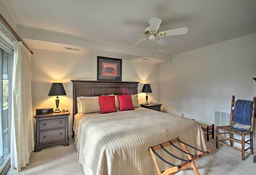 Wintergreen Resort Retreat: Ski, Hike, Golf!