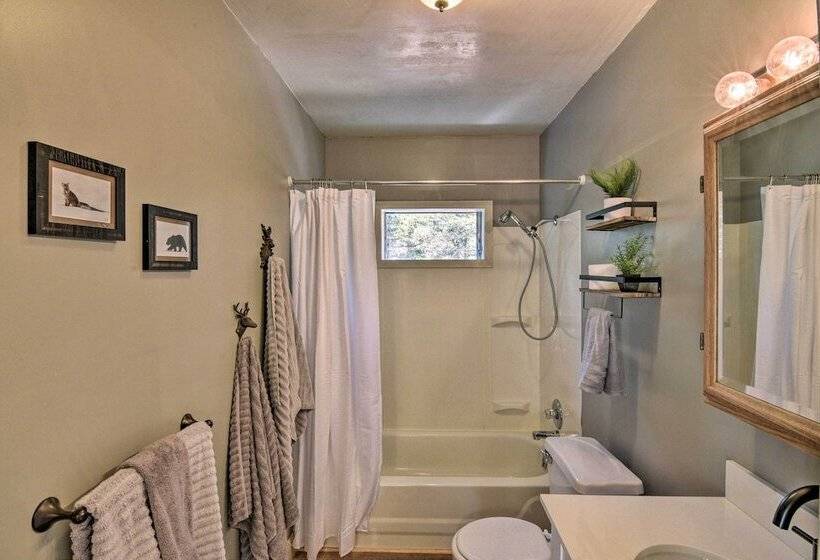 Woodsy Cabin Hideaway W/ Deck: Hike, Fish, Escape