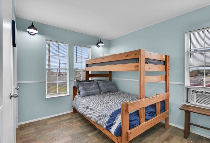 Wraparound Beach View Deck: Jamaica Beach Home