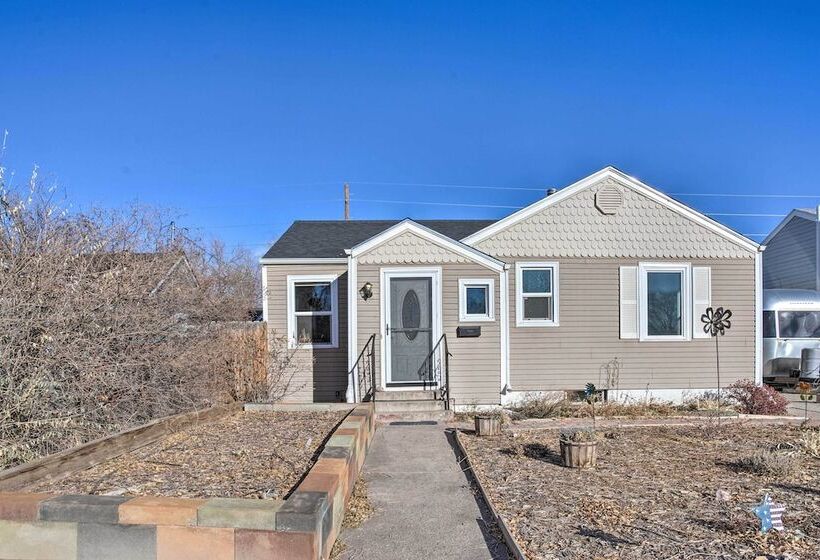 Adventure Home Base   7 Blocks To Downtown!