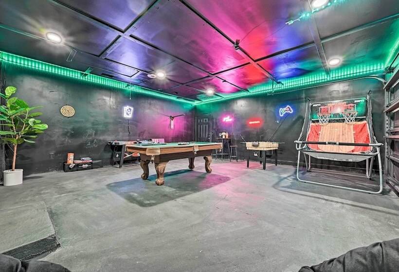 All Encompassing Retreat W/ Pool & Game Room!