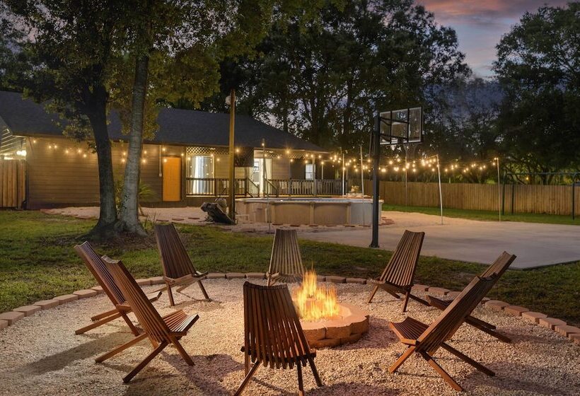 All Encompassing Retreat W/ Pool & Game Room!