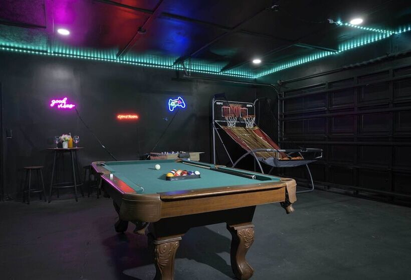 All Encompassing Retreat W/ Pool & Game Room!