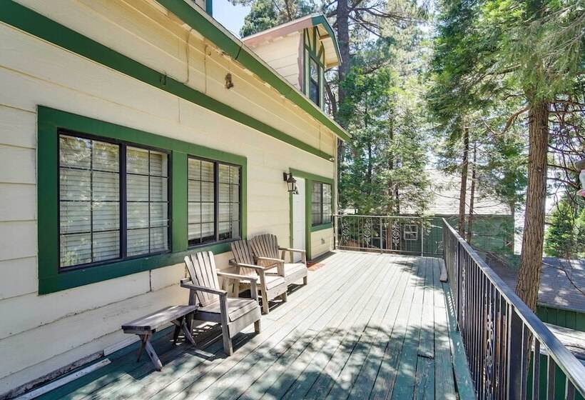 All Season Crestline Escape   2 Mi To Lake!