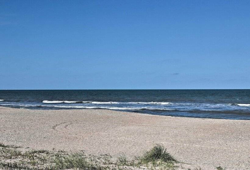 Oceanfront Amelia Island Cottage Near State Park!