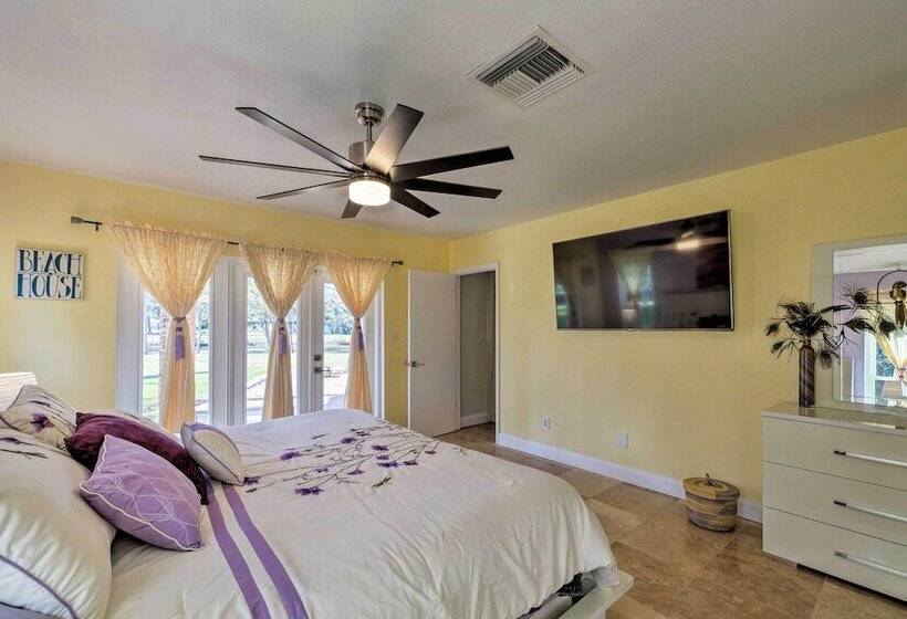 Bayfront Florida Retreat W/ Boat Lift & Fire Pit!