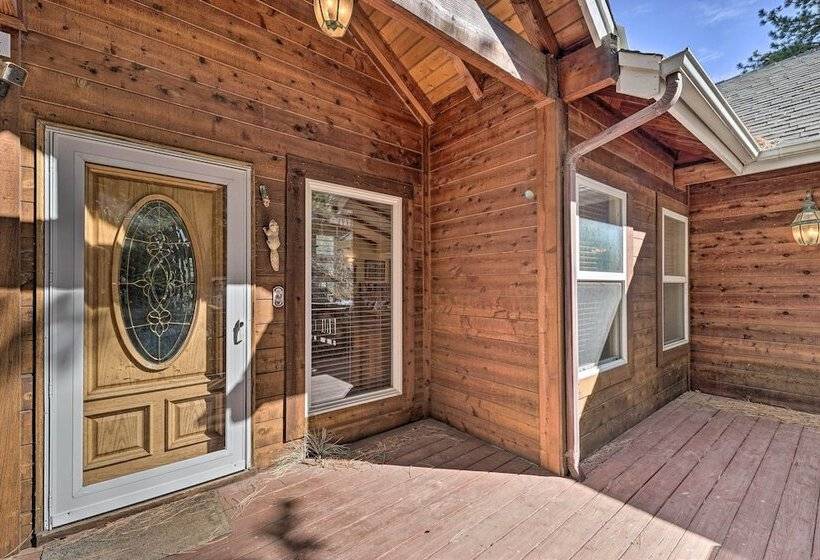 Beautiful View Home W/ Fenced Yard, 5 Mi To Lake!