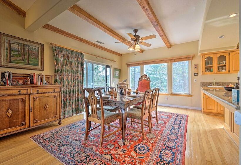 Beautiful View Home W/ Fenced Yard, 5 Mi To Lake!