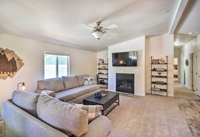 Beautiful Big Bear Home W/ Private Hot Tub!